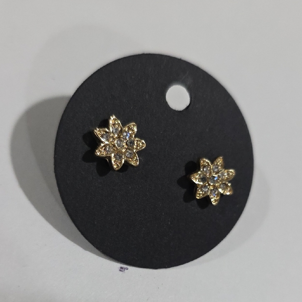 Gold Flower Stud Earrings with Crystal Petals – Elegant Dainty Womem's Jewelry - Picture 5 of 9